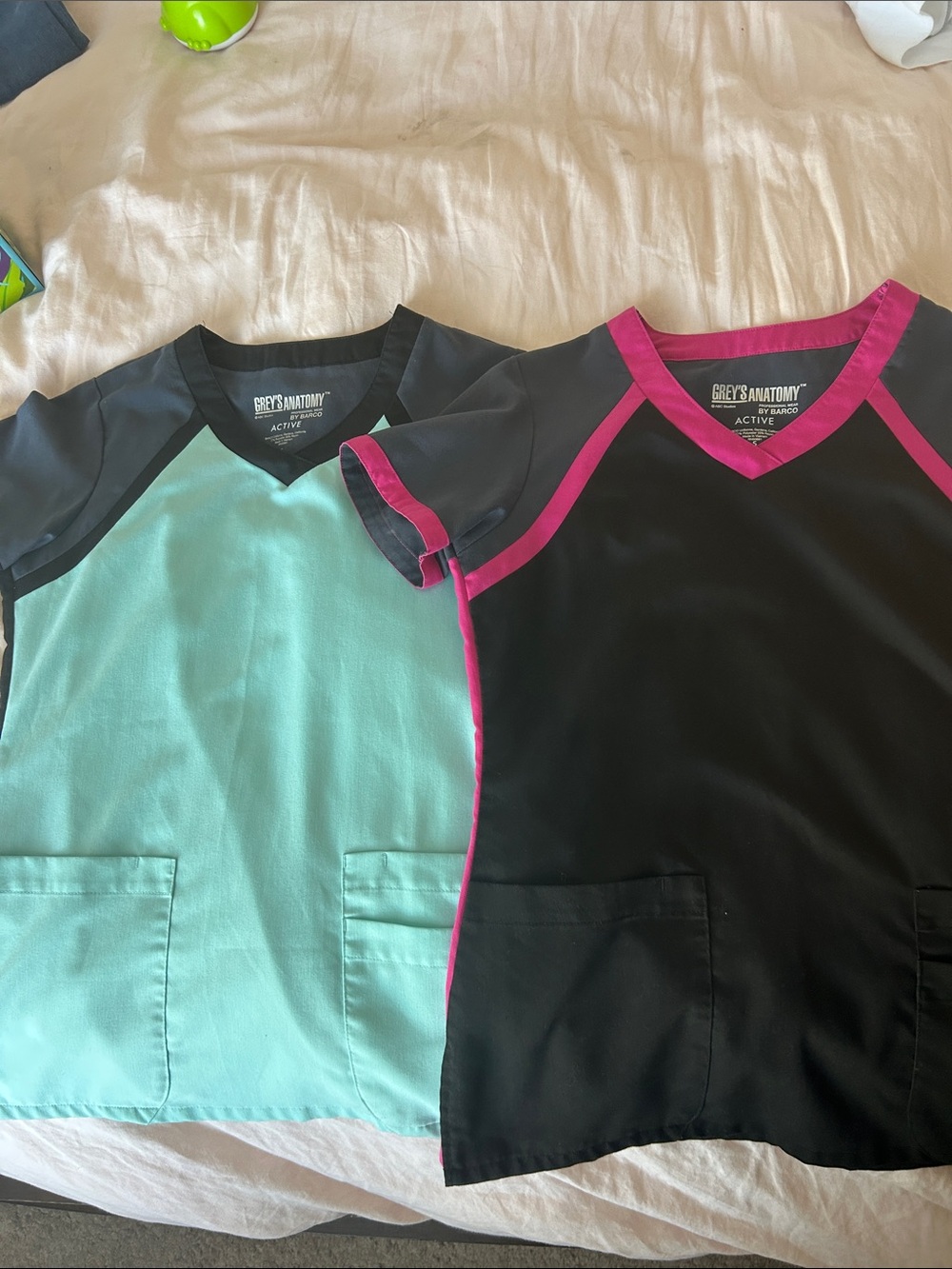 Greys Anatomy Scrub Shirts size Small